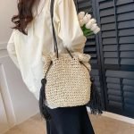 borsa a sacchetto all uncinetto beige 689.jpg