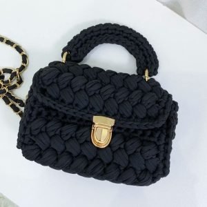 borsa con fettuccia a uncinetto nero 943.jpg