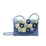 borsa con fiore africano uncinetto blu 938.jpg