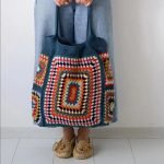 borsa granny square blu 240.jpg