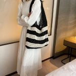 borsa uncinetto bianca e nera 898.jpg