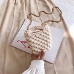 borsetta fatta alluncinetto bianco latte 349.jpg