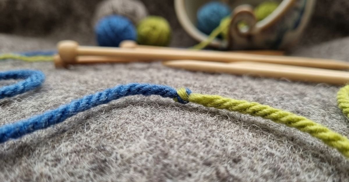 Come unire due fili uncinetto ecco il metodo infallibile che non si scioglie